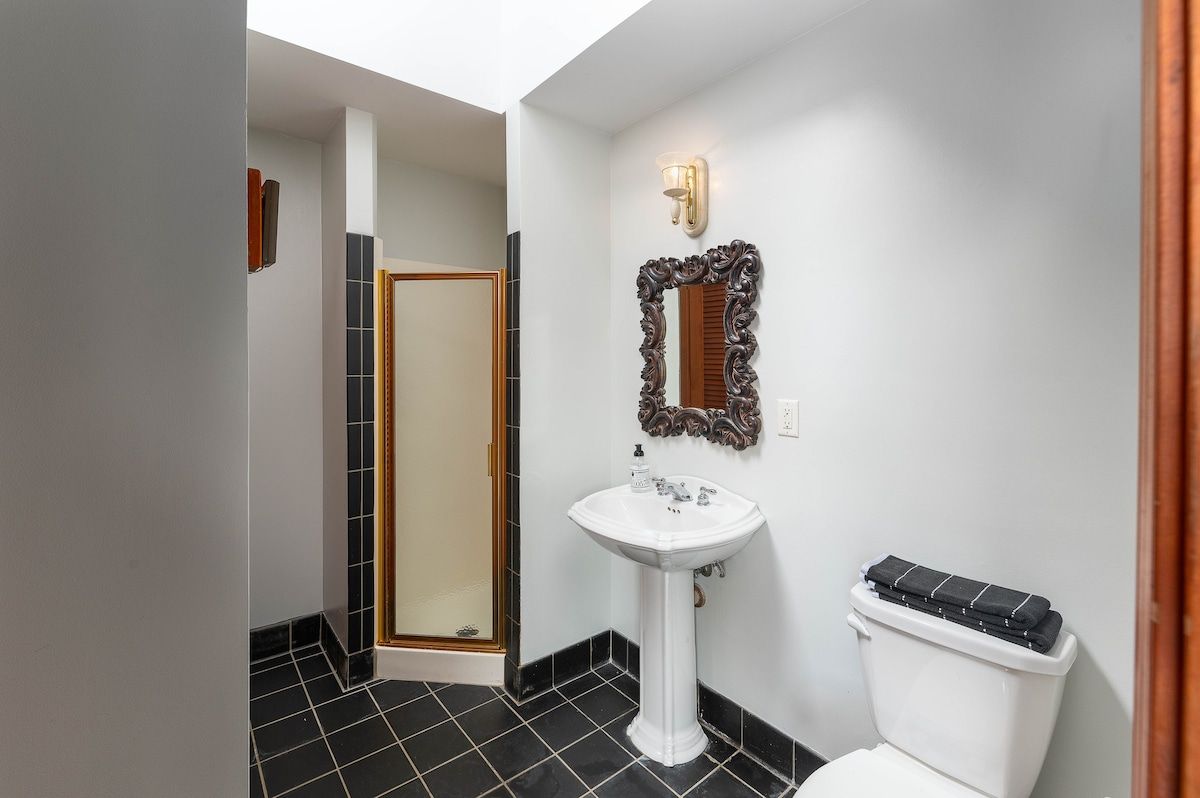 Bathroom at Chateau Worthington