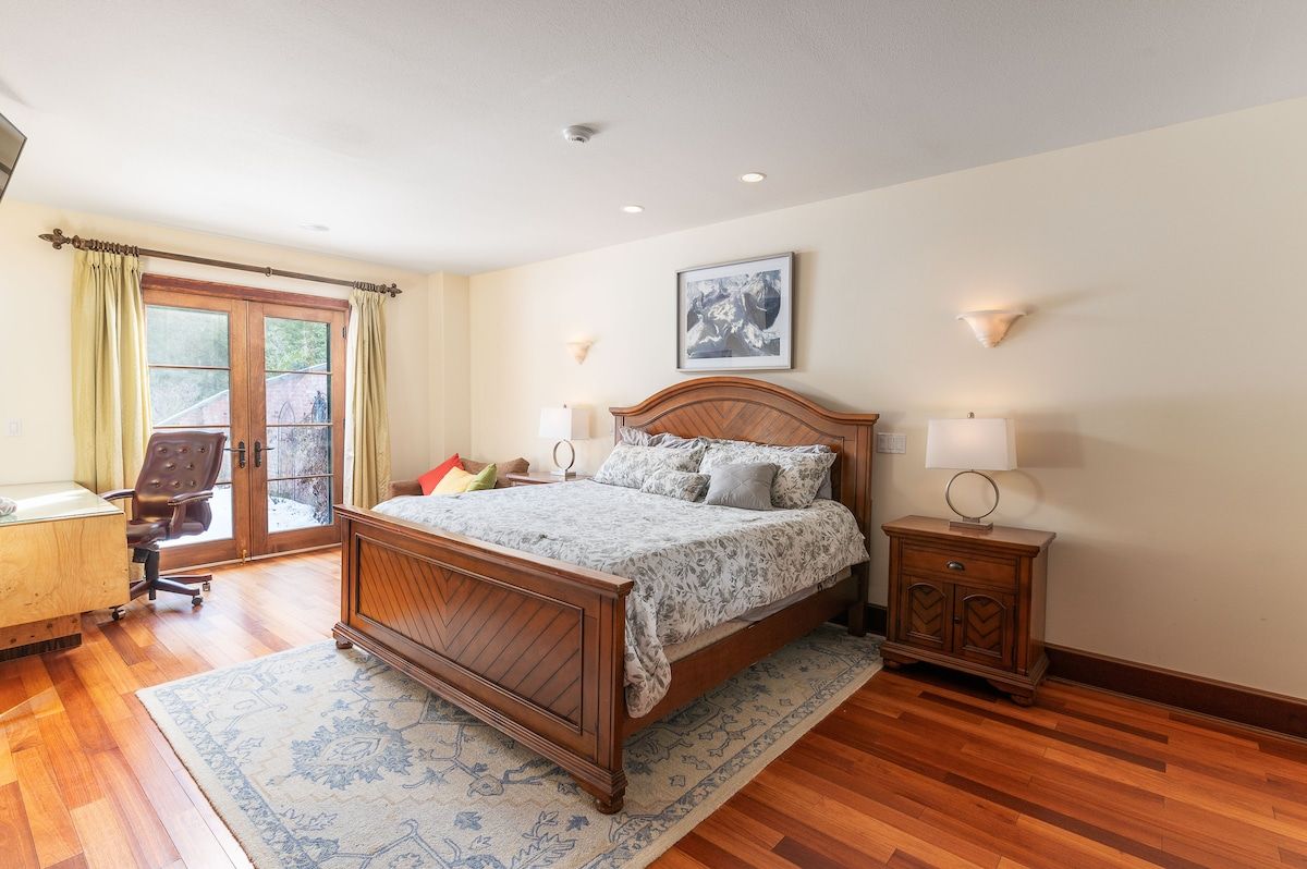 Bedroom at Villa At Bear Creek