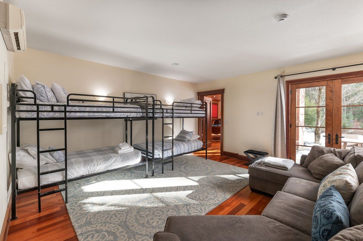 Bedroom at Villa At Bear Creek