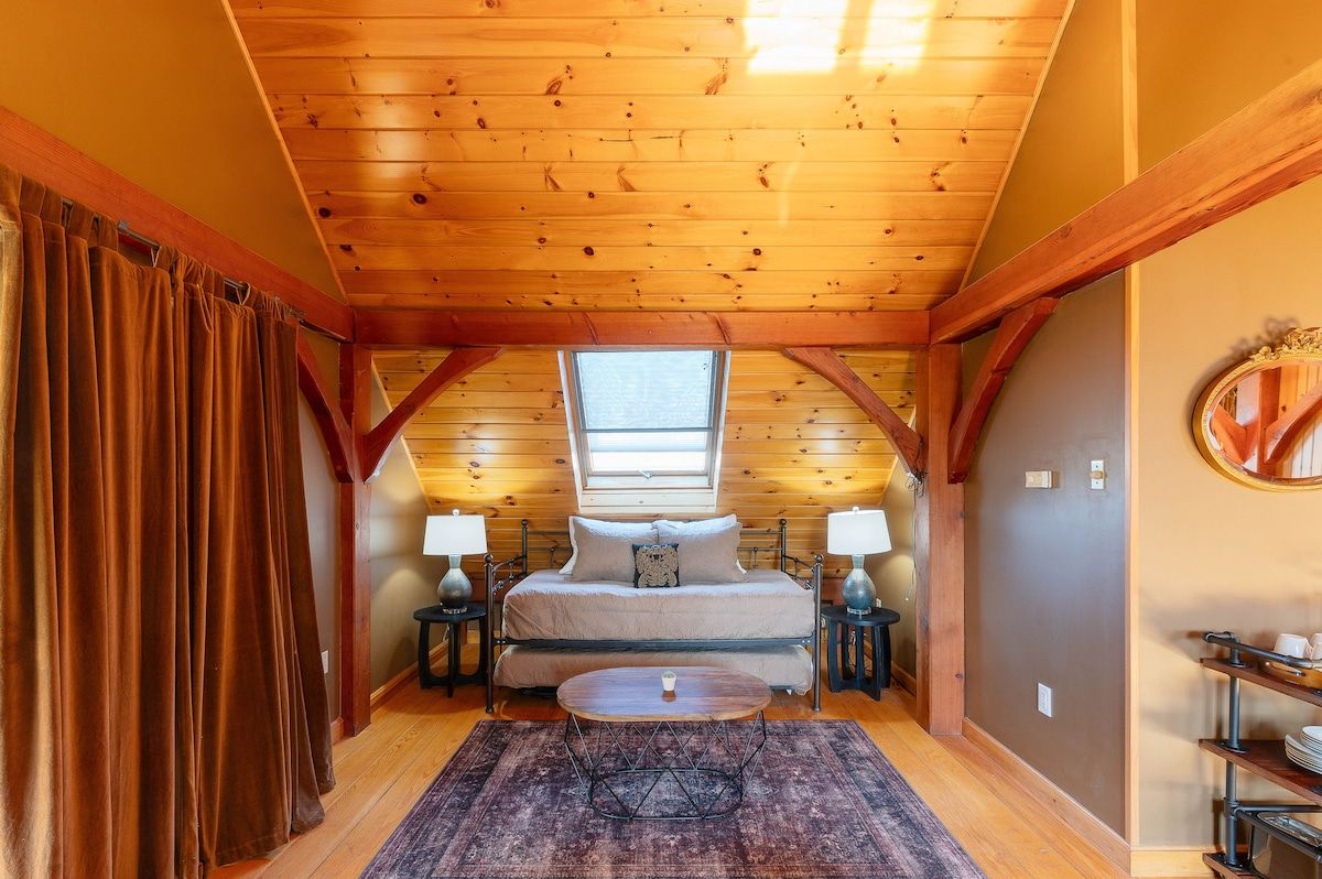 Bedroom at Chateau Worthington