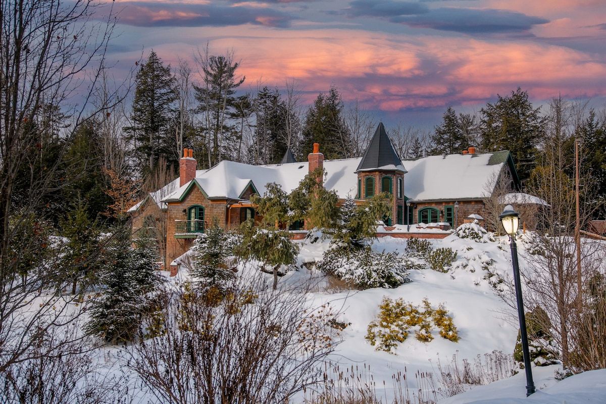 Exterior at Villa At Bear Creek