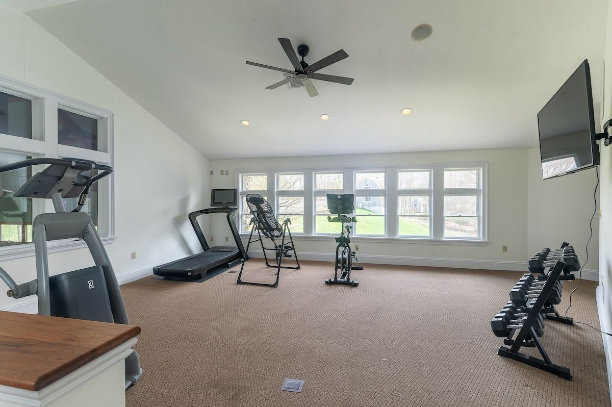 Game Room at Chateau Worthington