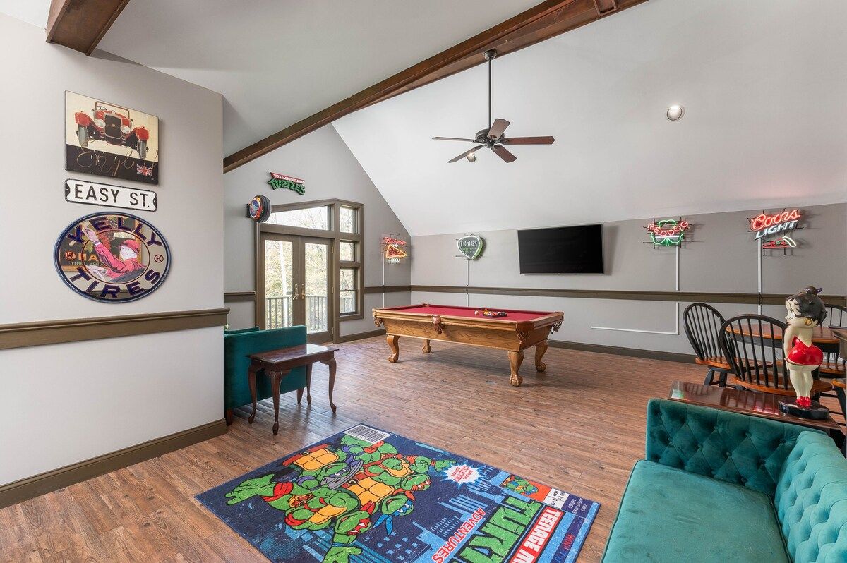Game Room at Chateau Worthington