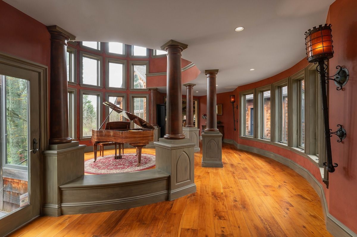 Living Room at Chateau Worthington