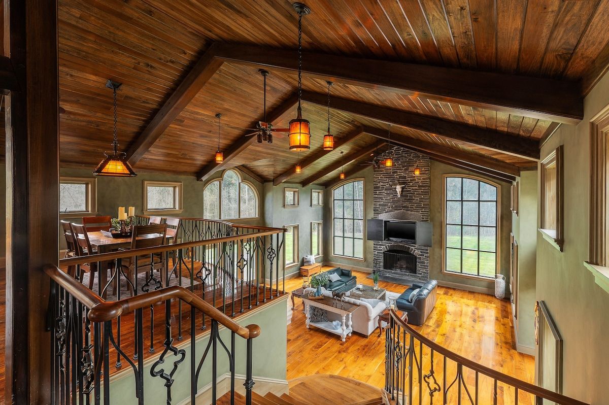 Living Room at Chateau Worthington