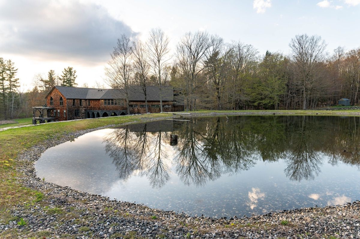 Outdoor at Chateau Worthington