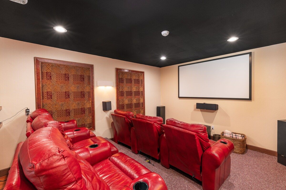 Theater at Villa At Bear Creek